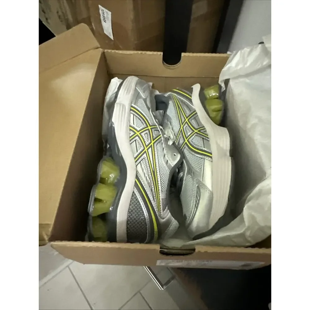 New Women's Size 8 Asics Gel-Kinetic Fluent Grey Running Shoes 1203A591-020